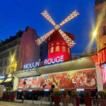 paris 2023 moulin rouge at night